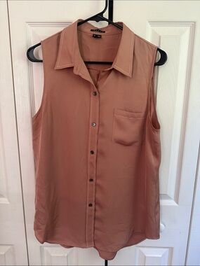Theory Sleeveless Button-Front Blouse in Dusty Rose